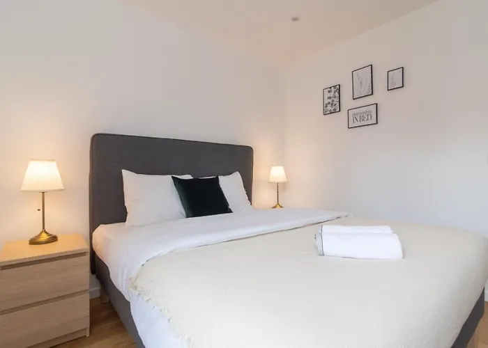 Lille Center Equipped And Bright Apartment